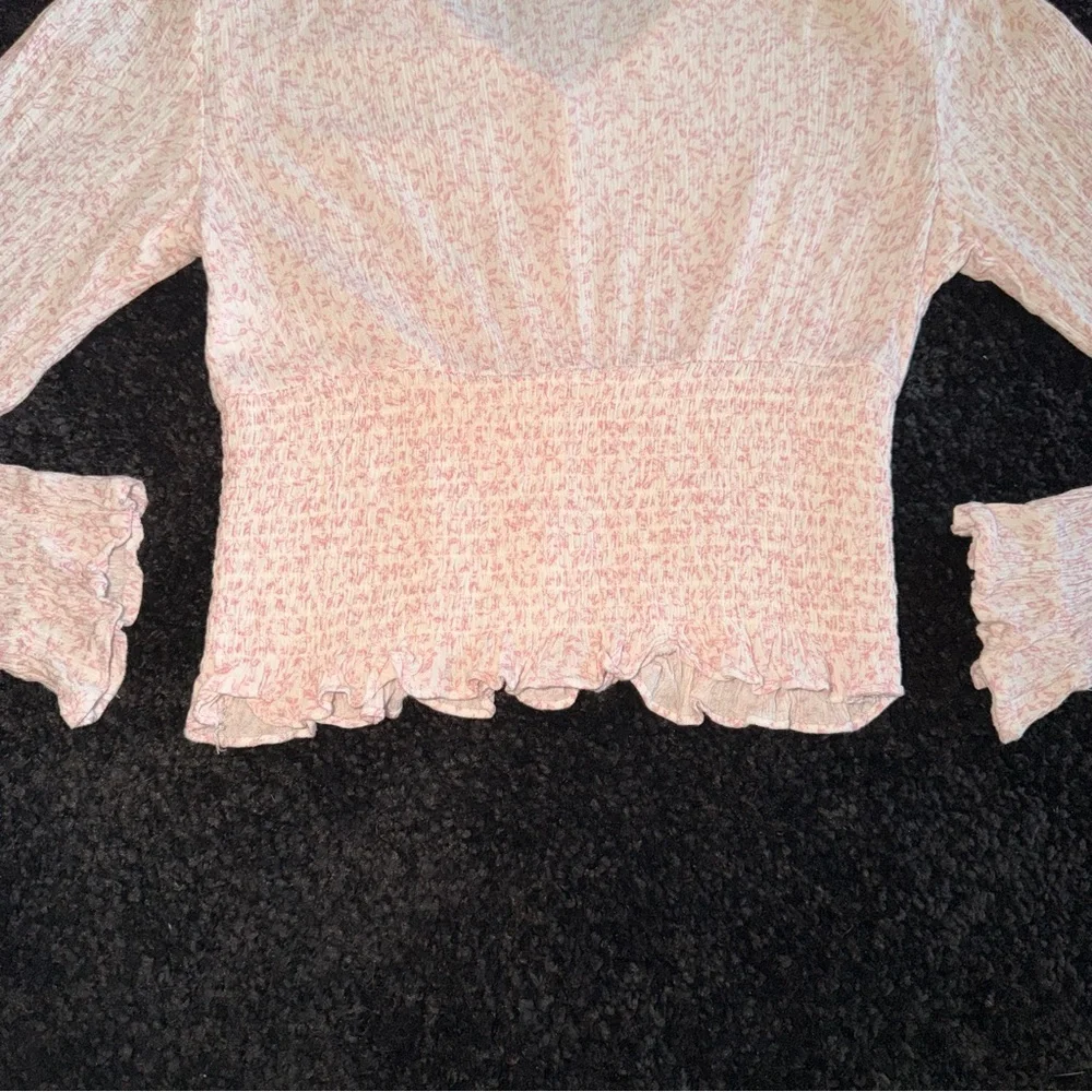 Paper Crane Pink Smocked Crop Top V-Neck Long Sleeve Peplum - Size S - Picture 5 of 8